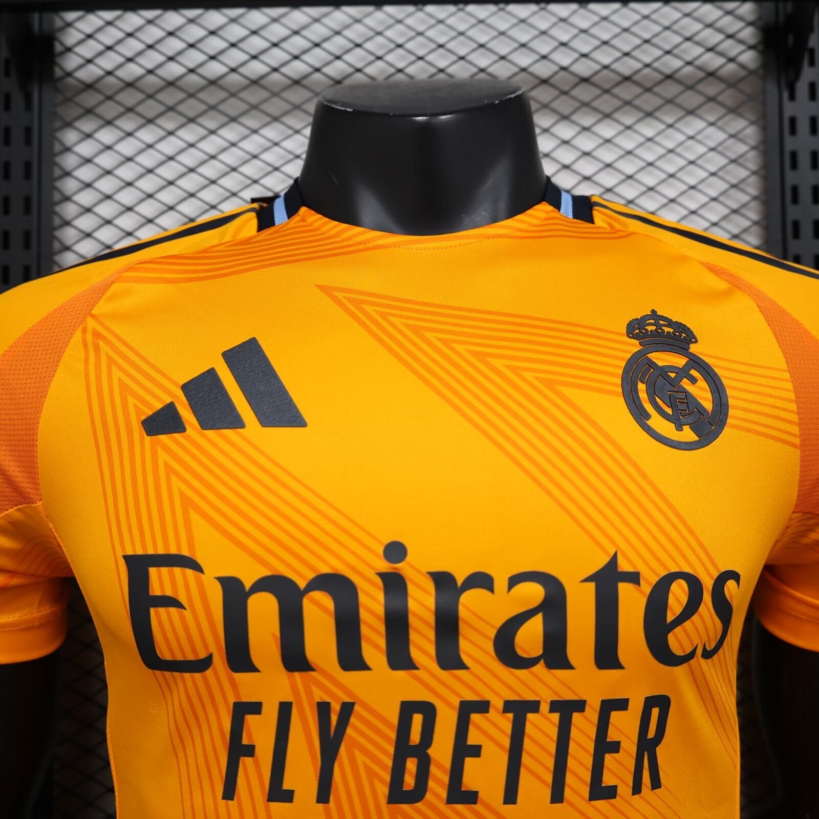 MAILLOT EXTERIEUR REAL MADRID 2024/2025 - JerseyPlugz