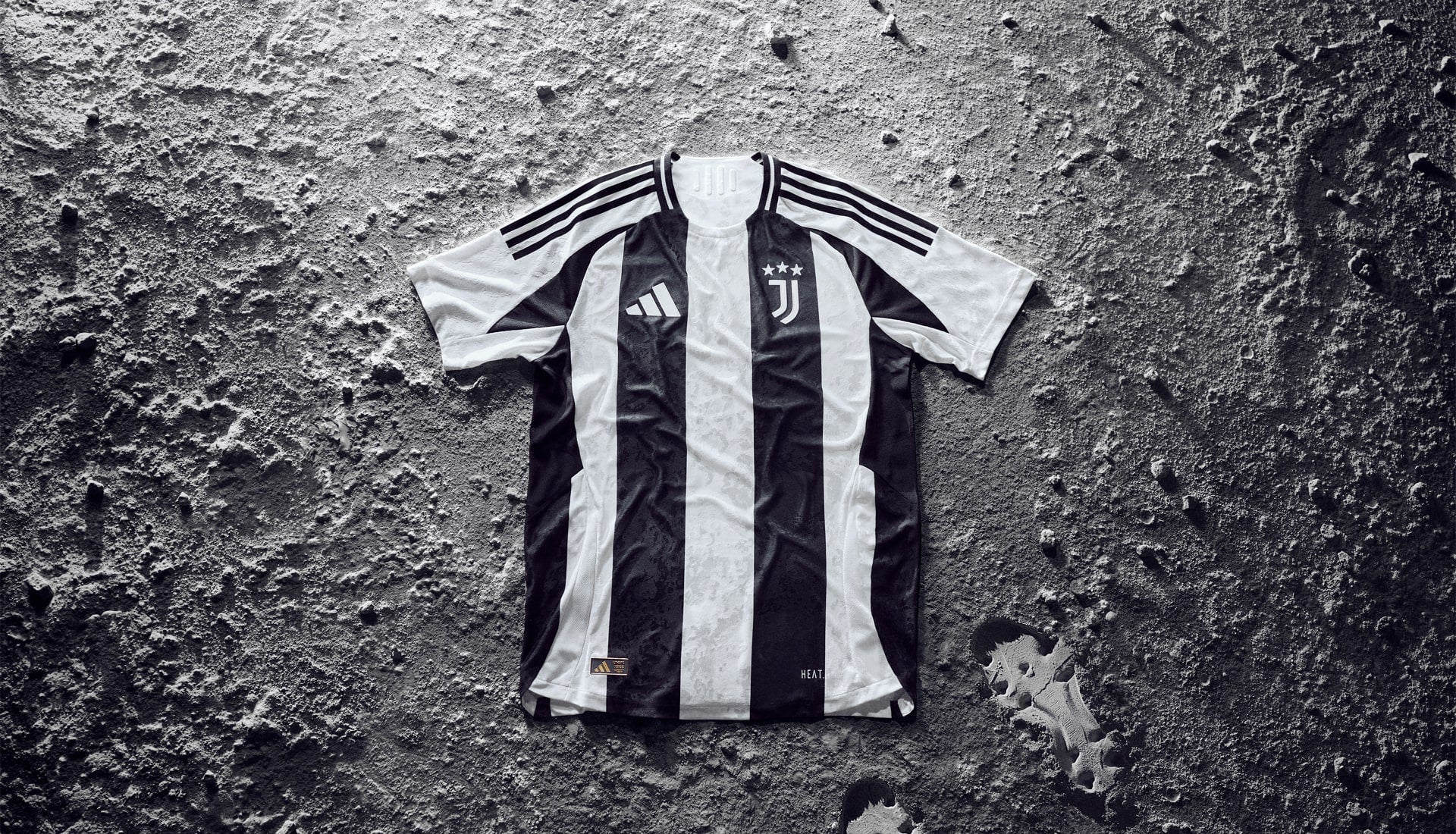 MAILLOT DOMICILE JUVENTUS 2024/2025 - JerseyPlugz