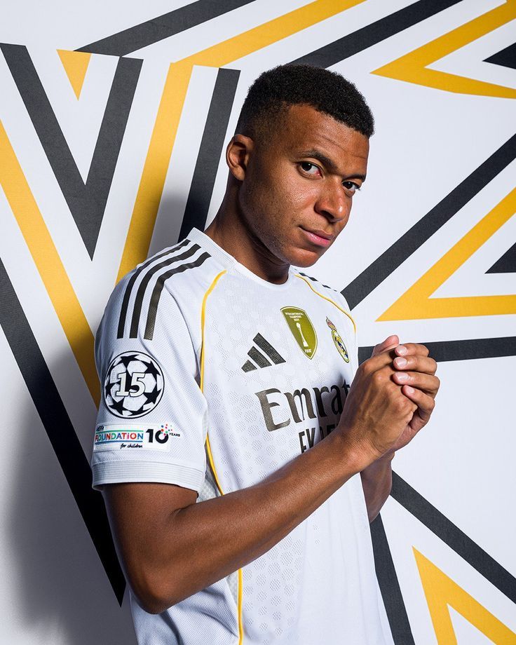 MAILLOT DOMICILE REAL MADRID 2025 2026 JerseyPlugz